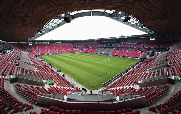 SK Slavia Praha vs Roma live score, H2H and lineups