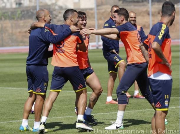 Equipo de Las Palmas, en un entrenamiento. Fuente: laspalmas.com