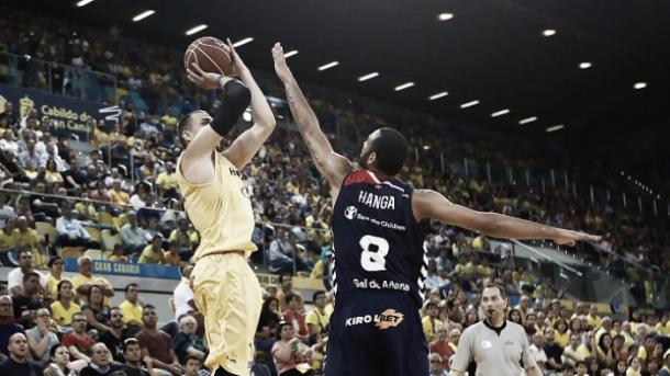 Gran Canaria forzó el tercer partido ante Baskonia. | Foto: ACB