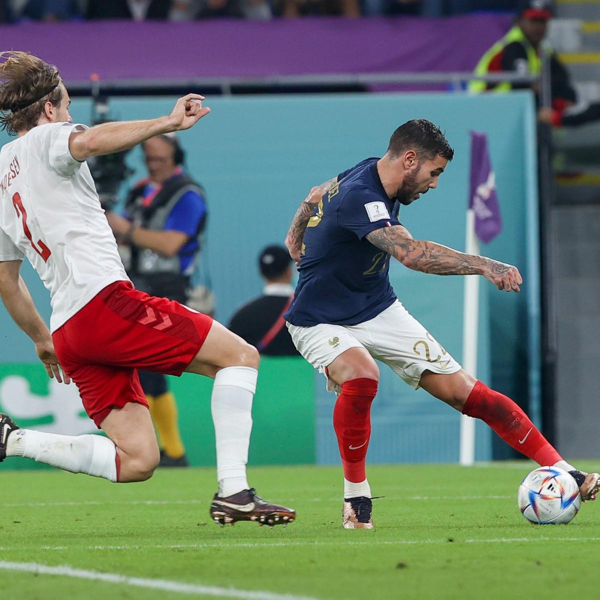 Francia vs Dinamarca en la fase de grupos del Mundial de Qatar 2022