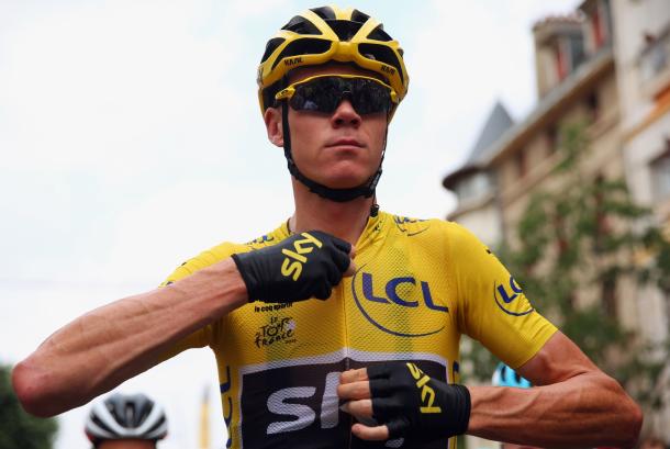 Chris Froome with the famous yellow jersey | Photo: ibtimes