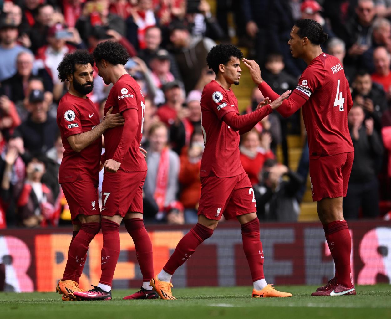 Liverpool x Tottenham foi um jogo louco --Alexander-Arnold