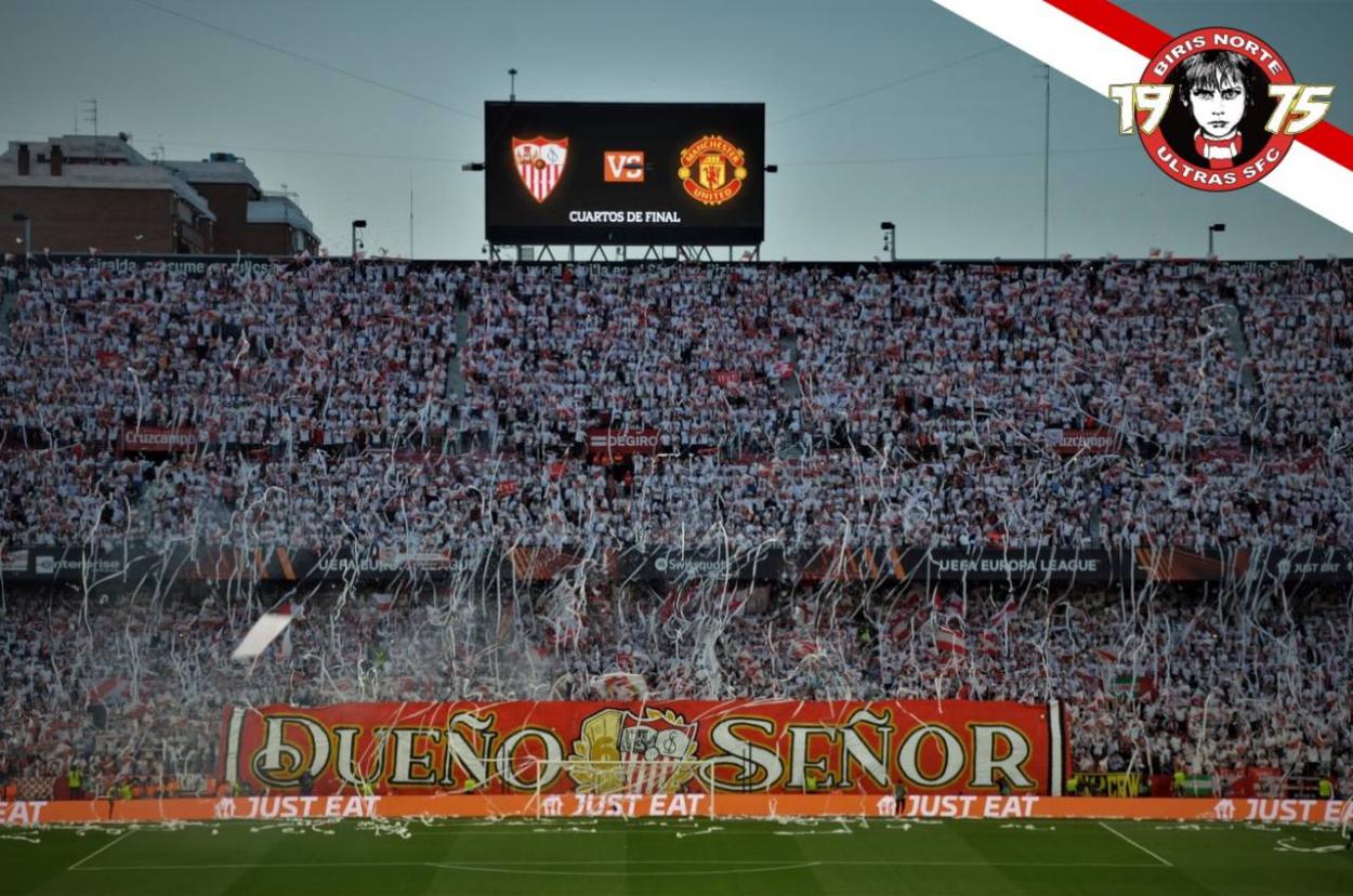 El tifo mostrado por 'Biris Norte' antes del partido de vuelta entre Sevilla y Manchester United. Fuente: @birisoficial