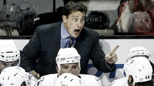 Guy Boucher behind the Tampa Bay Lightning bench. (Paul Chiasson/CP)