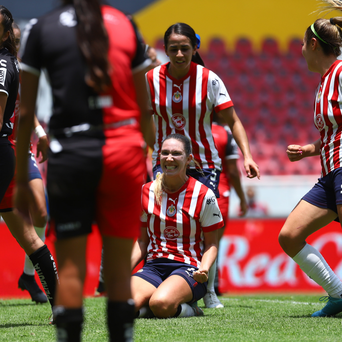 La 'Doctora del gol' marcó su tercer gol con la camiseta de Chivas. (Foto: Chivas Femenil).