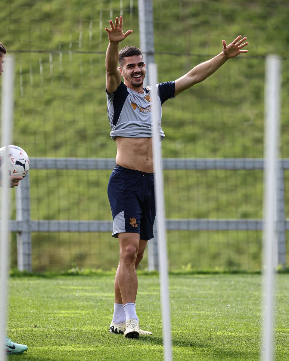 André Silva en una sesión de entrenamiento. | Foto: Real Sociedad on X.