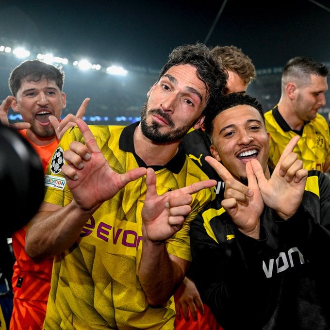 Foto de los héroes del Dortmund juntos / Fuente: @BVB