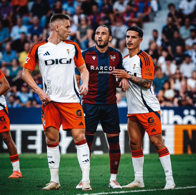 Real Oviedo y Levante firman las tablas en el Ciutat de Valencia ...