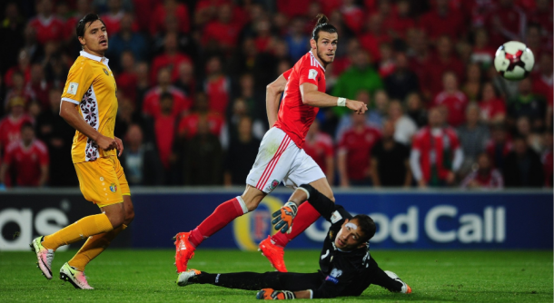 Bale anotando para Gales. | Getty Images.