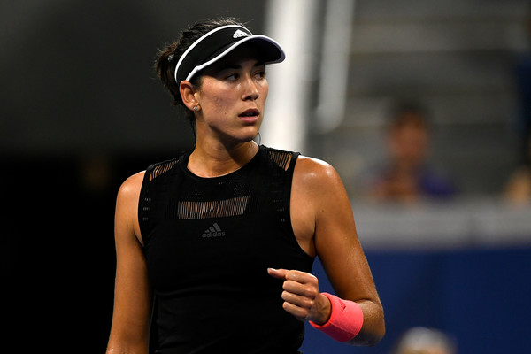 Muguruza led 2-0 and had several break points in the third game but failed to convert her chances | Photo: Sarah Stier/Getty Images North America