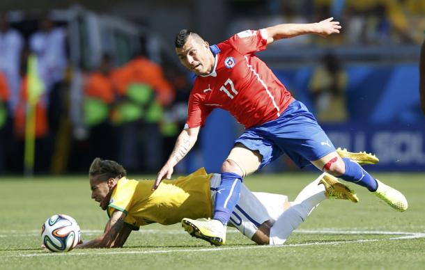 Gary Medel has been linked with a move to D.C. United. | Source: Toru Hanal, REUTERS