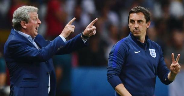 Neville y Hodgson durante la Eurocopa. Foto: Teamtalk