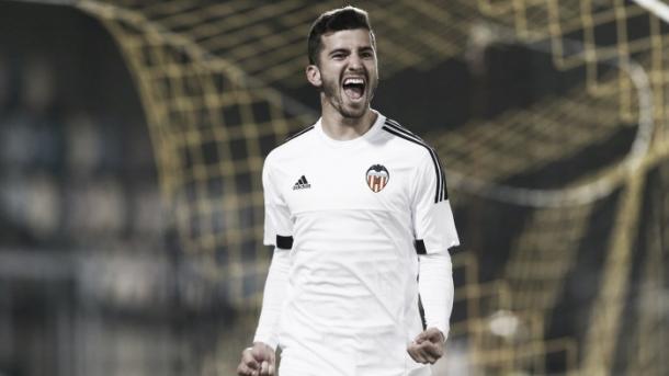 Gayà en un partido de la temporada pasada. Fuente: Valencia CF