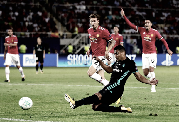 El brasileño define tras el centro de Carvajal | Foto: Getty Images