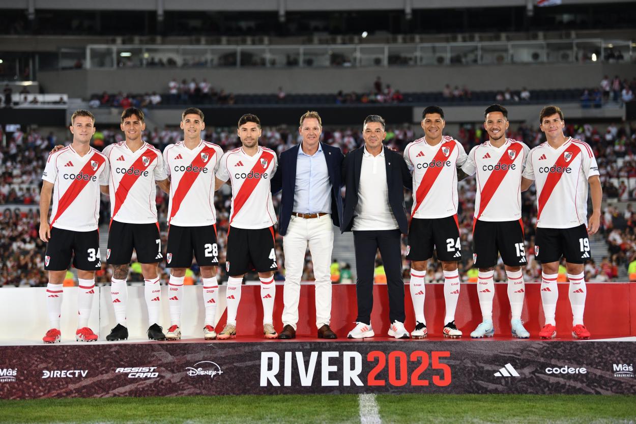 Goles y Resumen del River Plate 2-0 México en Amistoso | 22/01/2025