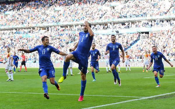 Chiellini & co dopo il gol alla Spagna. Fonte foto: Getty Images Europe.