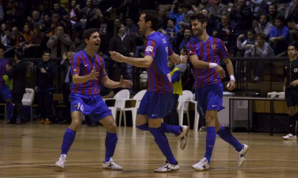 El equipo celebrando un gol la pasada campaña. Foto: Levante UD