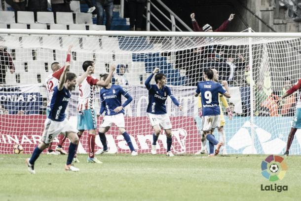 Varios jugadores celebran el gol del empate | Foto: La Liga