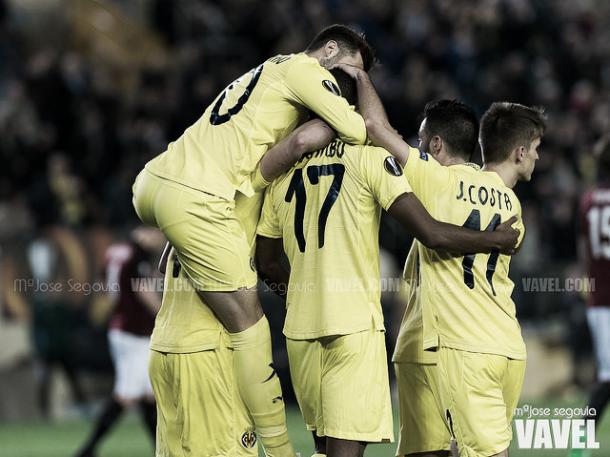 Los jugadores del Villarreal celebran un gol. Imagen: María José Segovia (VAVEL)