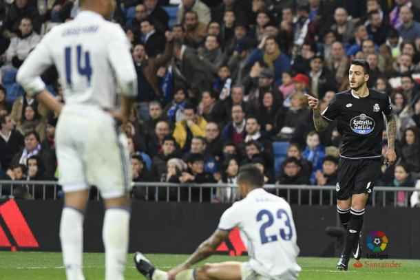 Joselu celebra uno de sus dos goles ante el Real Madrid. Foto: LaLiga.