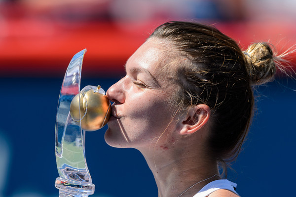 Halep kisses her Rogers Cup trophy in July. Photo: Minas Panagiotakis/Getty Images