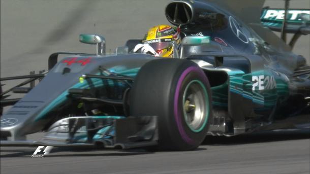 Hamilton reclamou de superaquecimento no carro, mas fez a melhor volta (Foto: Divulgação/F1)