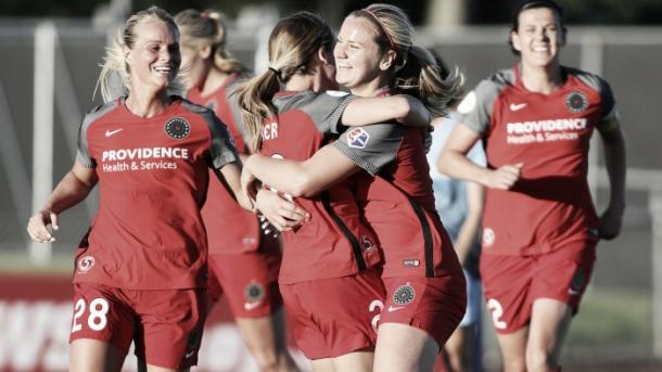 Lindsey Horan celebrating after a goal against Sky Blue FC | Photo: NWSL