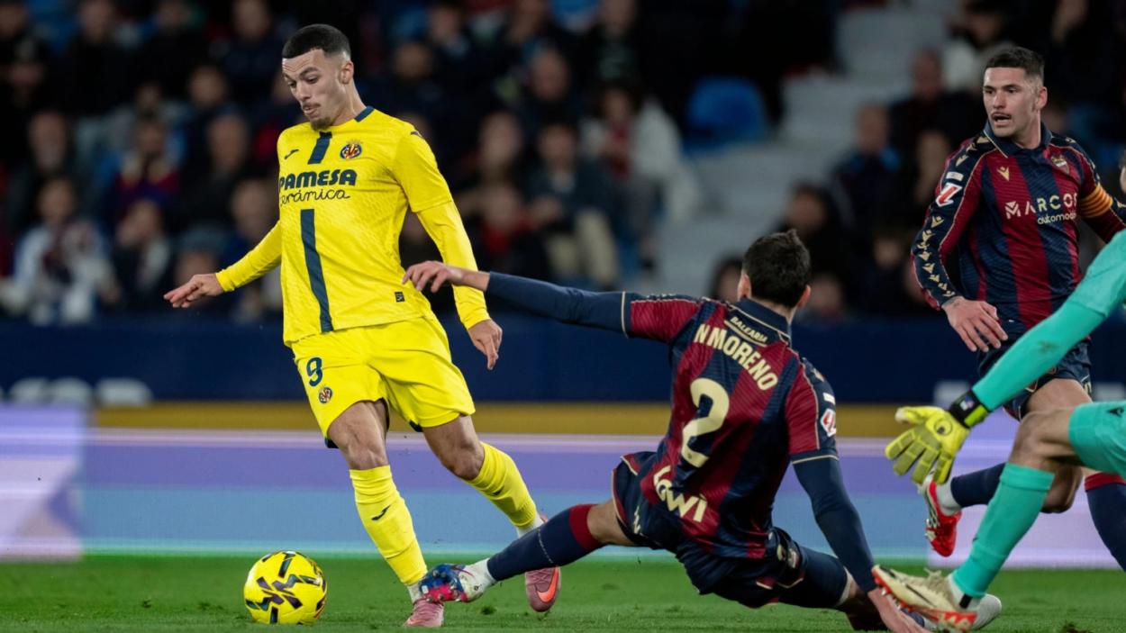 El Villarreal celebra en La Cerámica - VAVEL España