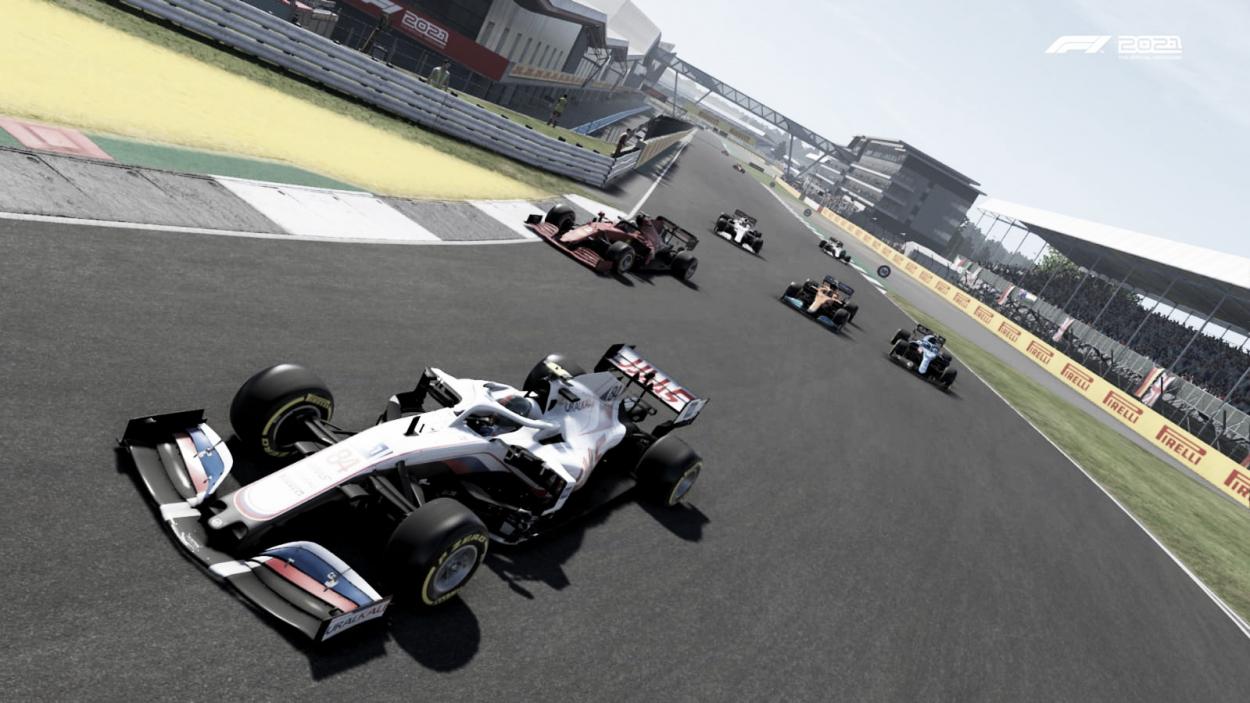 Varios pilotos luchando por posición en la mítica curva 9 de Silverstone: Foto Liga Panamericana