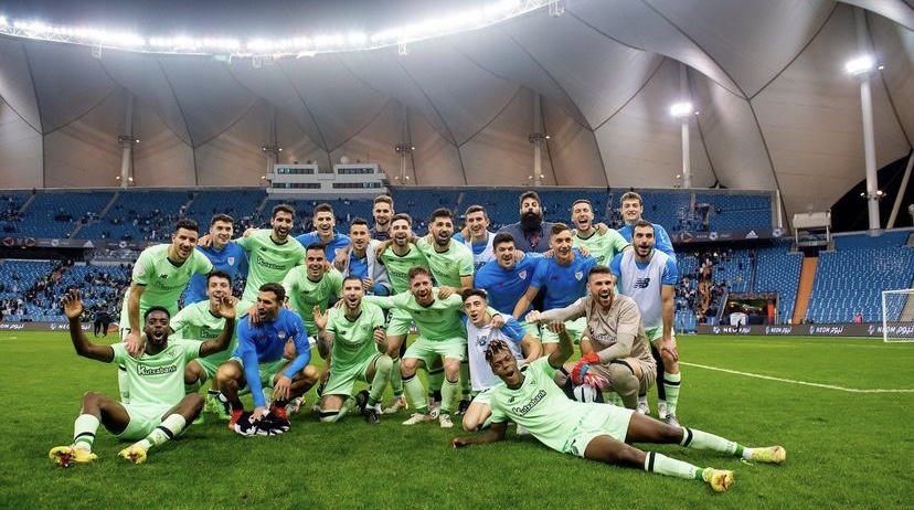 Los jugadores rojiblancos celebrando el pase a la final de la Supercopa de España | Fuente: Cuenta de Dani Vivian en Instagram