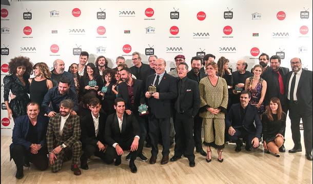 Premiados y entregadores posan juntos en los Premios MiM 2019