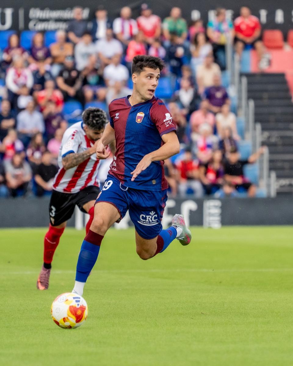 El Eldense se lleva tres puntos de oro en el descuento - VAVEL España