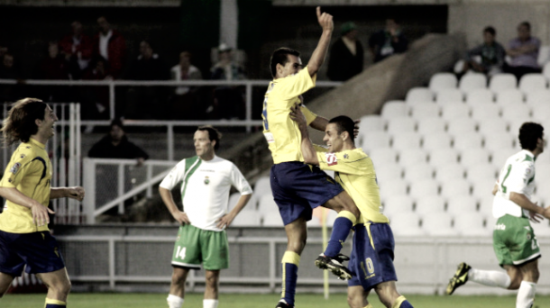 Jonathan Sesma celebrando un gol contra el Racing de Santander / Foto: VAVEL