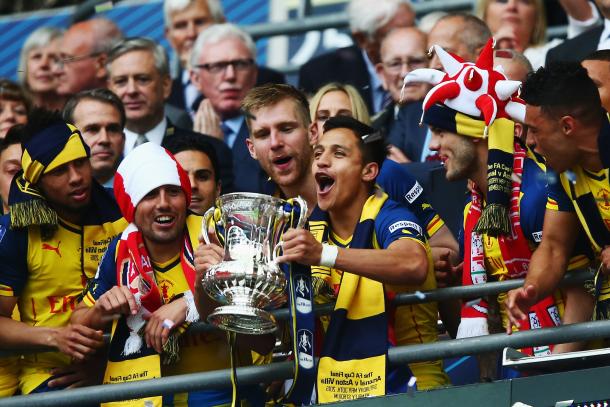 Alexis levantando la última FA Cup del Arsenal / Foto: Getty Images