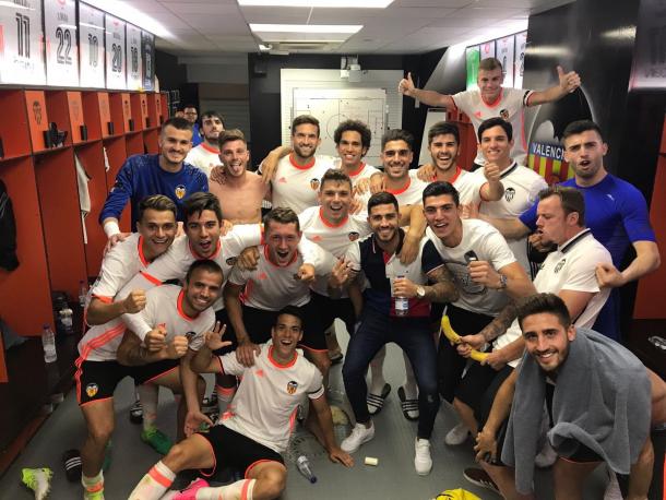 El equipo celebrando la victoria ante el Celta B. | Imagen: @m_araujo7