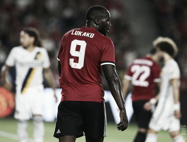 Romelu Lukaku debutó en el Manchester United pero no pudo marca un gol | Foto: @manutd
