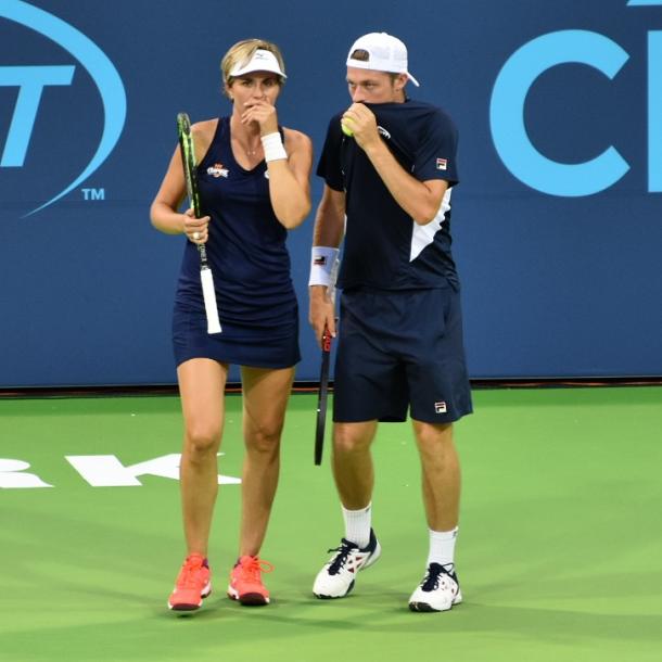 Martinez Sanchez (l.) and Skupski (r.) discuss strategy during their mixed doubles match for the Empire/Photo: John Lupo/VAVEL UK