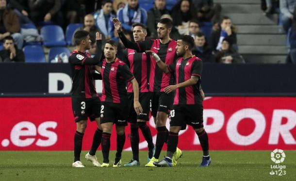 Los jugadores del CF Reus ante el Málaga | Foto: LaLiga