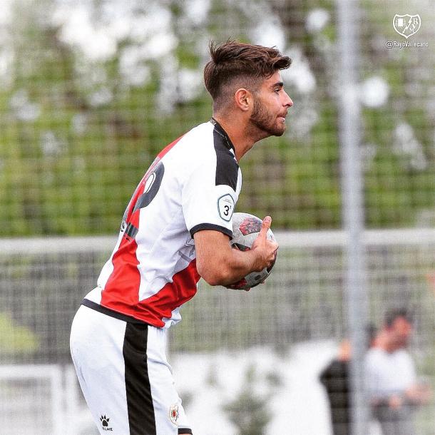 Kike Hermoso en un encuentro con el Rayo B. | Foto: Rayo Vallecano S.A.D.