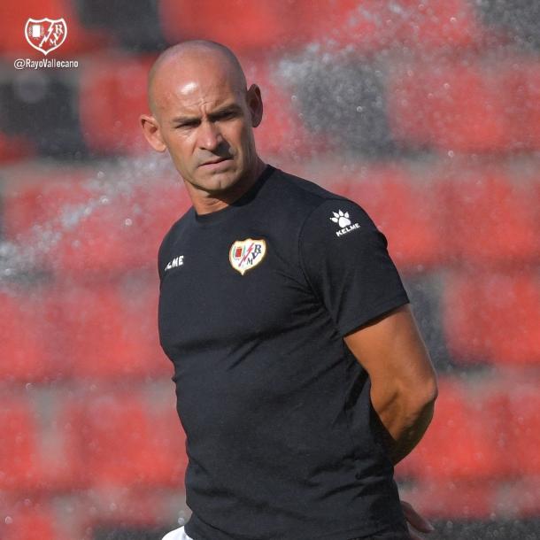 Jémez durante un entrenamiento realizado en el Estadio de Vallecas. | Foto: Rayo Vallecano S.A.D.