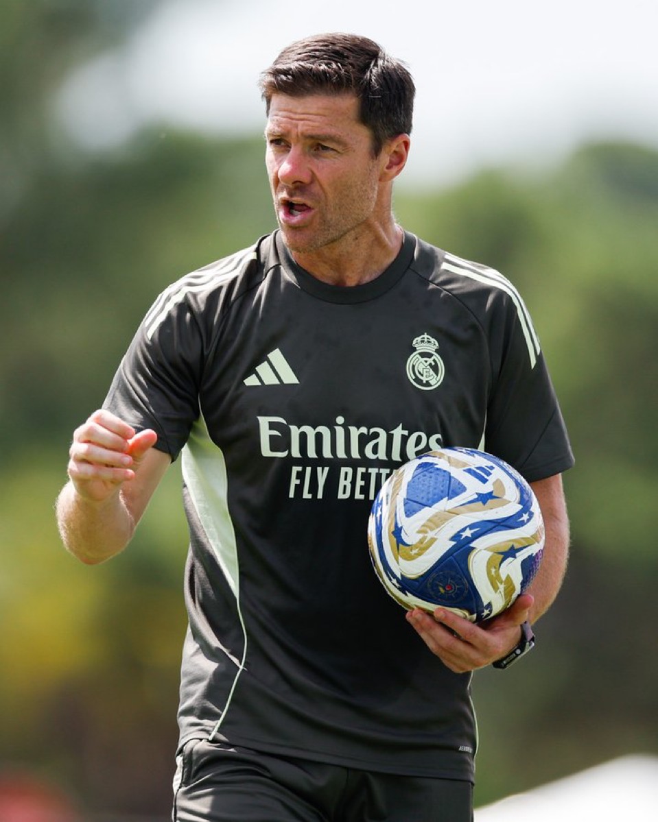 Xabi Alonso exige refuerzos antes del inicio de LaLiga EA Sports 14 Xabi Alonso. Fuente: Real Madrid