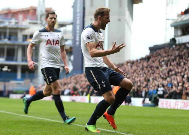 Kane celebrando el primer gol / Foto: Tottenham Hotspur