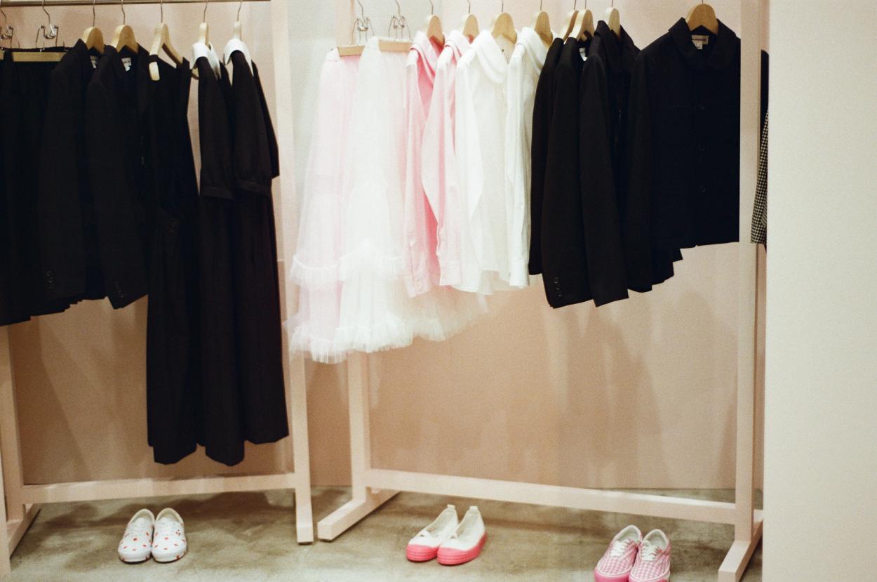 Moda, contrastes. Fotografía de Mariana Gil, 2024. 