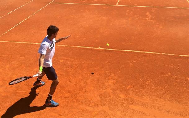 Leonardo Mayer practicing today on a hidden court at the Millennium Estoril Open. (Pedro Cunha/VAVEL)