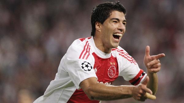 Suárez celebra un gol con el Ajax | Foto: @AFCAjax