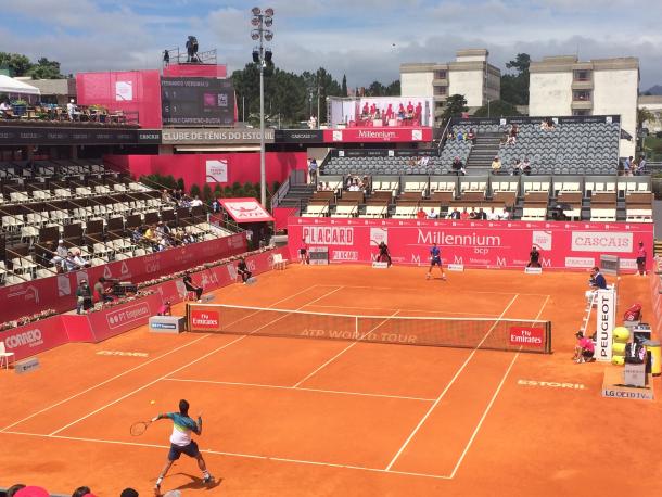 Fernando Verdasco hiting a forehand in his first round match agaisnt his compatriot Pablo Carreno Busta. (Pedro Cunha/VAVEL)