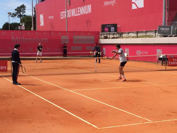 David Ferrer and Tommy Robredo practising in Court 3 at the Millennium Estoril Open (Pedro Cunha /VAVEL USA)