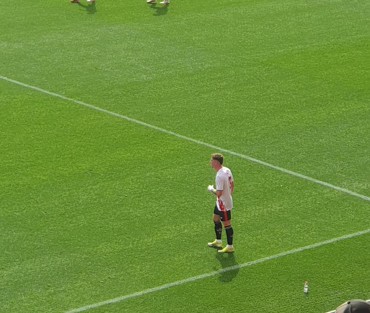Darío Benavides durante el Sevilla Atlético vs CD San Roque | Foto: Aarón Luna González