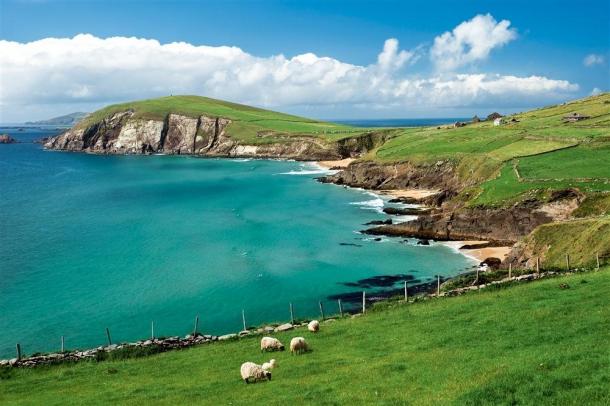 De la belleza de los paisajes irlandeses viene la denominación de Isla Esmeralda (Foto: pressabroad.com)