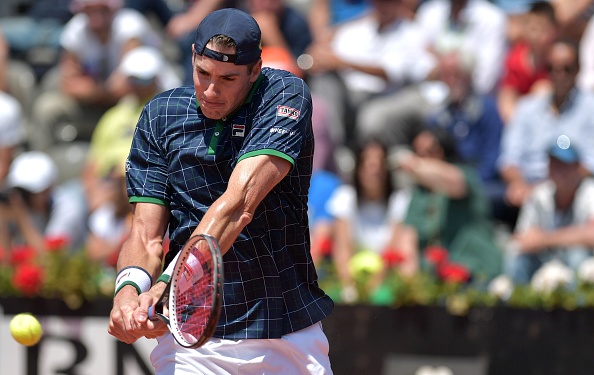 Isner remained mentally strong in the final set (Photo by Tiziana Fabi / Getty)